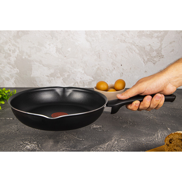 Фото - Сковорода универсальная Tefal B5580SET Day by Day с/кр 24 см