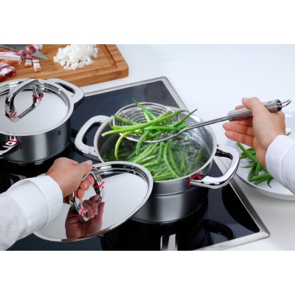 Фото - Каструля WMF 1789206040 Premium A 20 см, 3,7 л