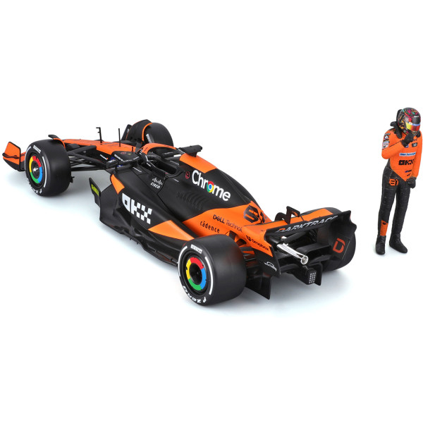 Фото - Колекційна машинка 1:24 Bburago з фігуркою - MCLAREN MCL38 1:24 (18-28040)