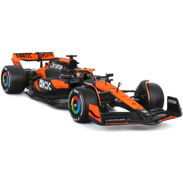 Фото - Коллекционная машинка 1:24 Bburago конструктор - MCLAREN MCL38 1:24 (18-28511)