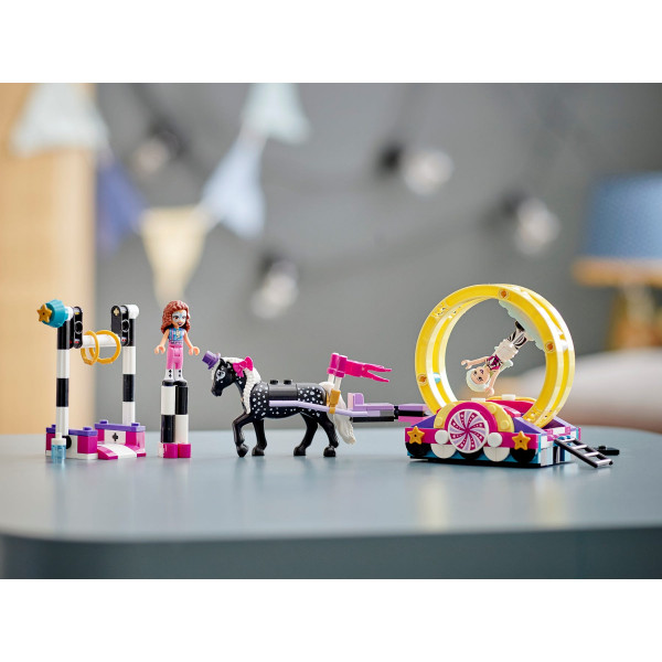 Фото - Конструктор LEGO Friends Чарівна акробатика (41686)