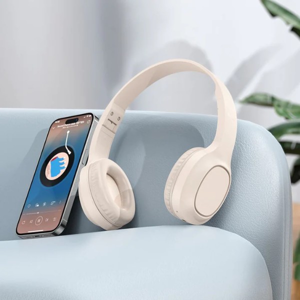 Фото - Навушники повнорозмірні бездротові HOCO W46 Charm BT headset Milky White (6942007601702)