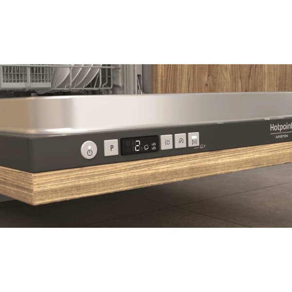 Фото - Посудомийна машина вбудована Hotpoint-Ariston HI 5010 C