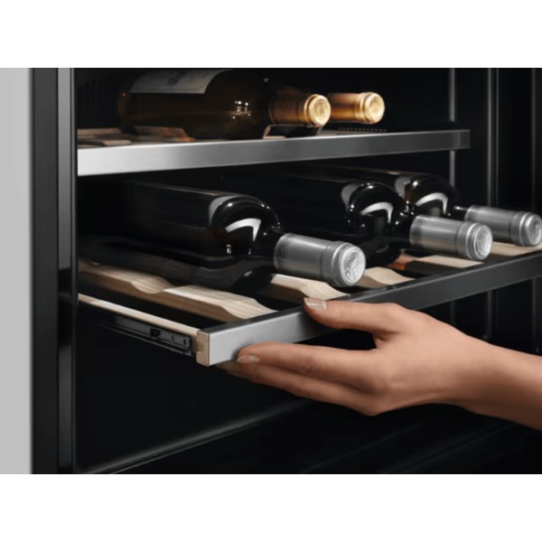 Фото - Винна шафа вбудована Electrolux KBW6X