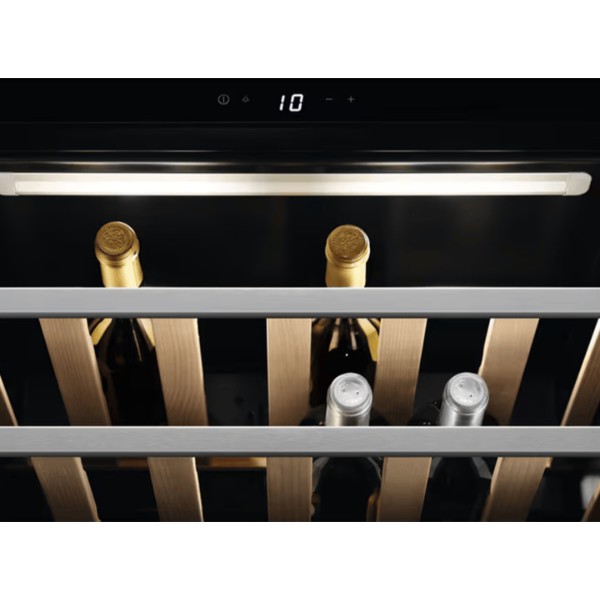 Фото - Винна шафа вбудована Electrolux KBW6X
