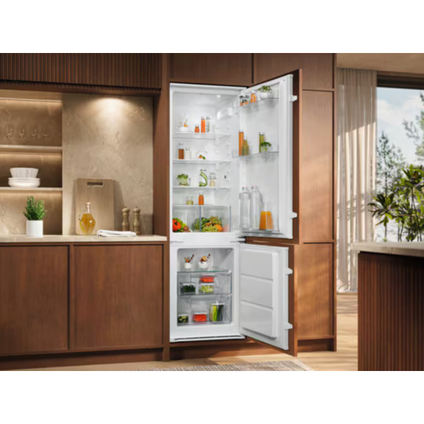 Фото - Холодильник встраиваемый Electrolux LNS3LE18S