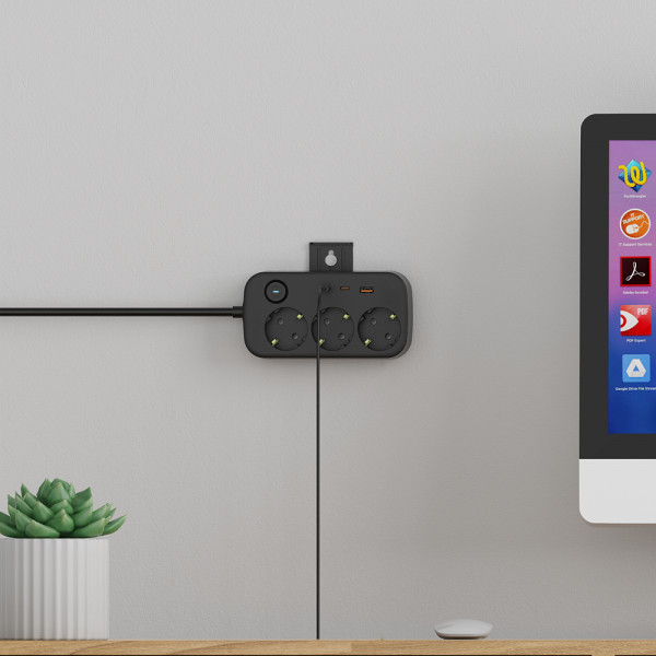Фото - Мережевий фільтр Ultra PB70312 (3 роз., 1 USB, 2 Type-C, 2,5м) Чорний