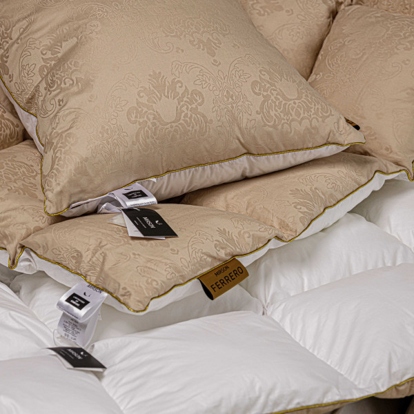 Фото - Подушка стандартна MirSon №15-08 Ferrero Gold 60х60 см (2200011164090)