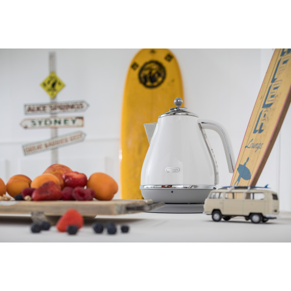 Фото - Електричний чайник Delonghi KBOC2001W