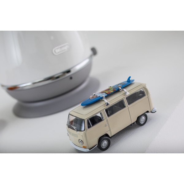 Фото - Електричний чайник Delonghi KBOC2001W