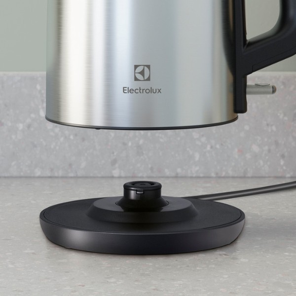 Фото - Электрический чайник Electrolux E3K1-3ST
