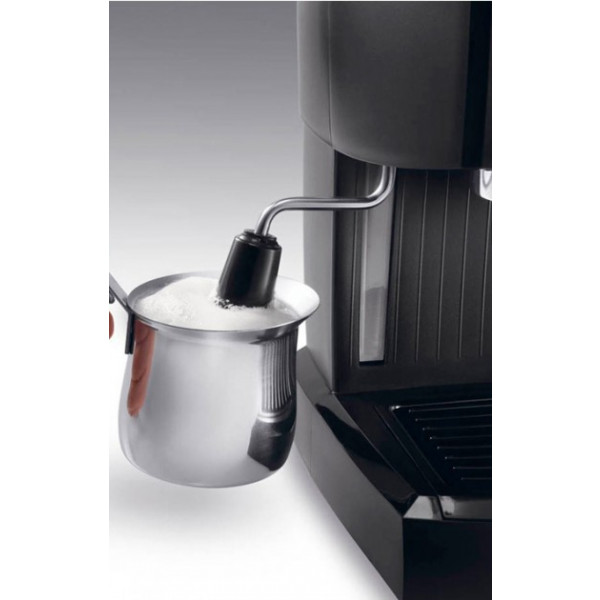 Фото - Кавоварка ріжкова Delonghi EC146.B