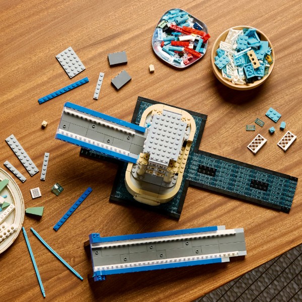 Фото - Конструктор LEGO Architecture Тауерський міст (21067)