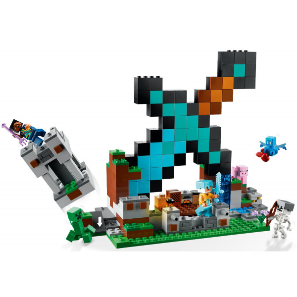 Фото - Конструктор LEGO Minecraft Форпост із мечем (21244)