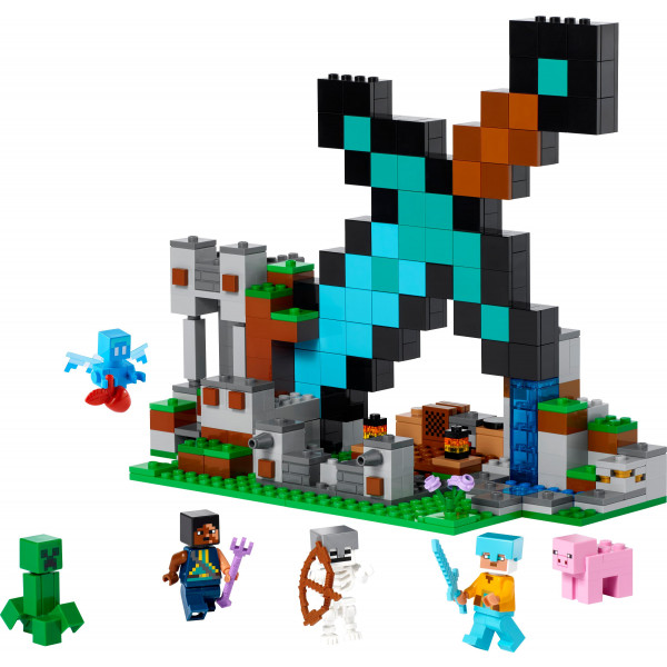 Фото - Конструктор LEGO Minecraft Форпост із мечем (21244)
