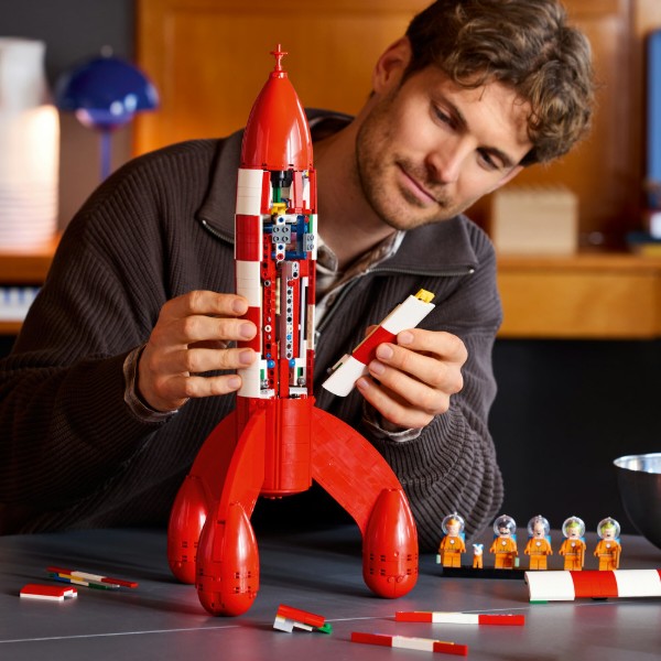 Фото - Конструктор LEGO Ideas Лунная ракета Tintin® (21367)