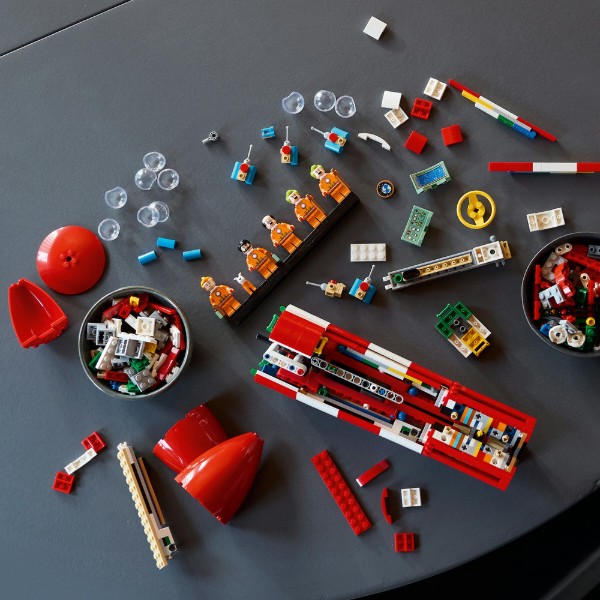 Фото - Конструктор LEGO Ideas Лунная ракета Tintin® (21367)