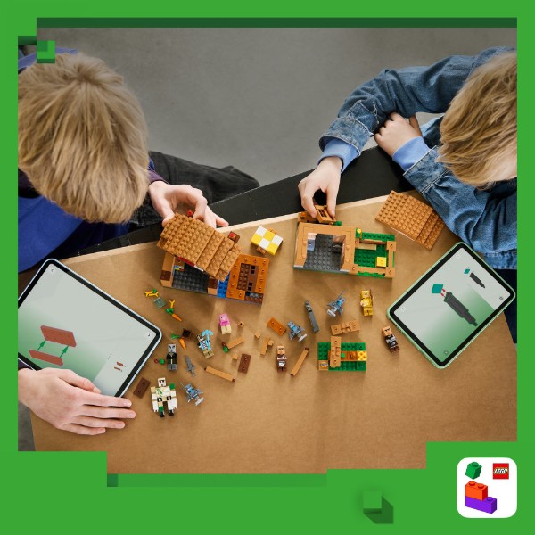 Фото - Конструктор LEGO Minecraft Нападение заклинателя на деревню (21596)