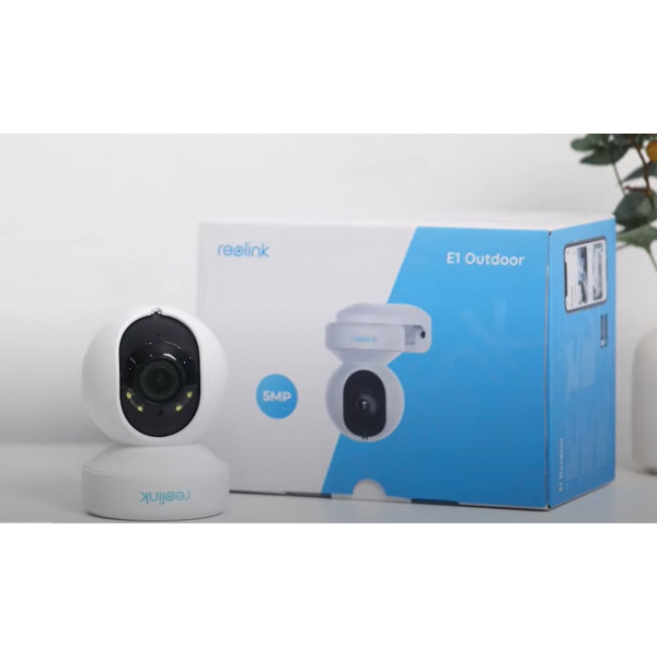 Фото - IP-камера Reolink E1 Outdoor