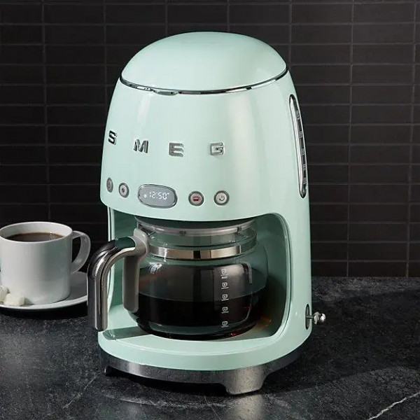 Фото - Кавоварка крапельна Smeg DCF02PGEU