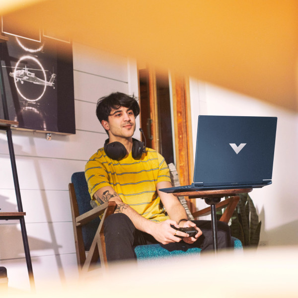 Фото - Ноутбук игровой HP Victus 15-fb3023ua (BR3E3EA) Mica Silver