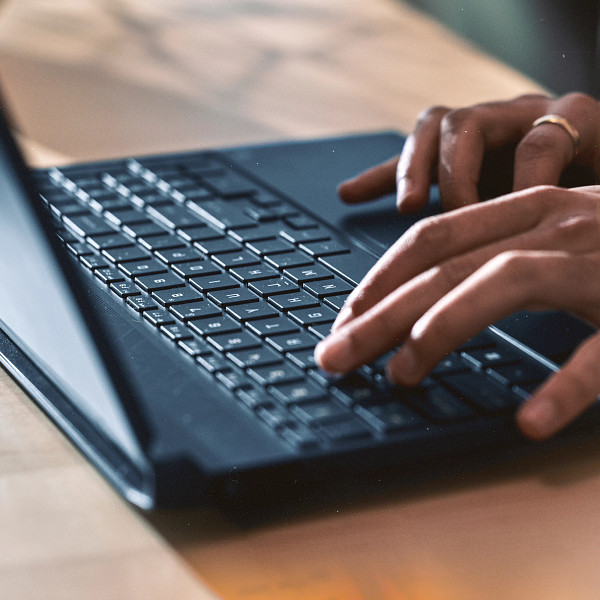 Фото - Ноутбук игровой HP Victus 15-fb3023ua (BR3E3EA) Mica Silver