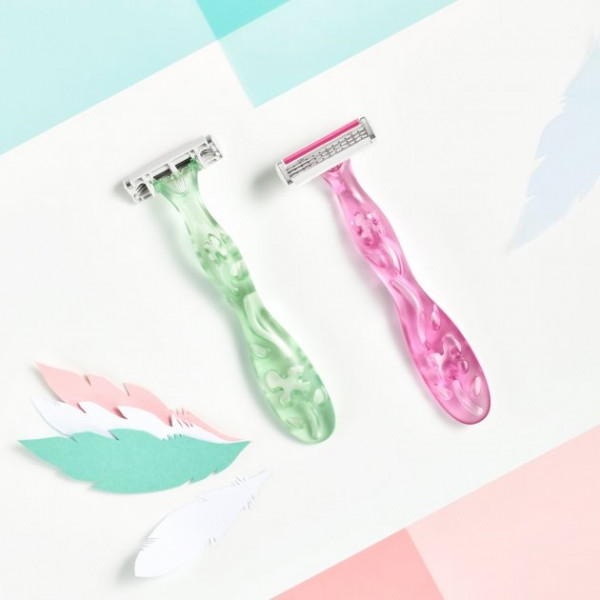 Фото - Станок жіночий одноразовий BIC Miss Soleil Sensitive 3 шт. (3086123519176)