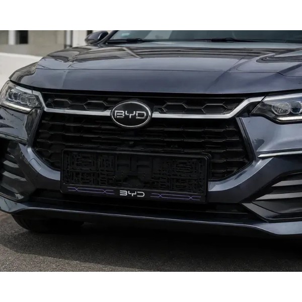 Фото - Рамка под номер Poputchik BYD (24-133-IS)
