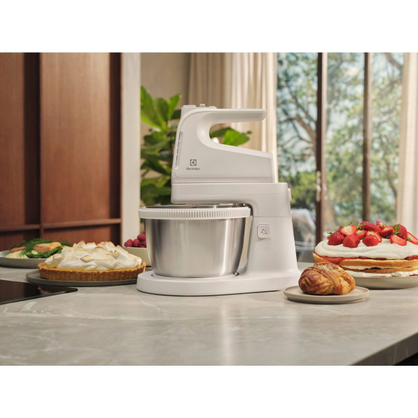 Фото - Міксер з чашею Electrolux ESM4W