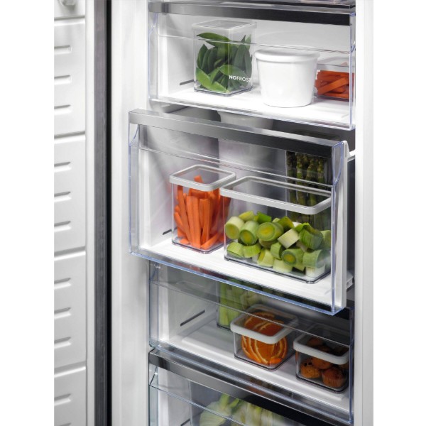 Фото - Морозильна камера Electrolux LUS7ME28X