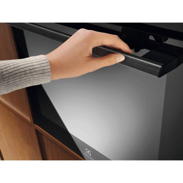 Фото - Духова шафа Electrolux LOE8P38Z
