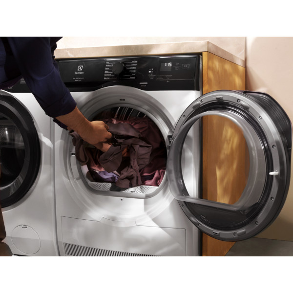 Фото - Комплект техники Electrolux Стиральная машина с фронтальной загрузкой + Сушильная машина + Комплект креплений для установки в колонну Electrolux EW6F9482U + EW6D98BEU + E1WYHSK2