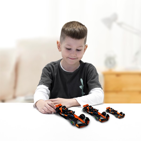 Фото - Коллекционная машинка 1:43 TechnoDrive MCLAREN F1 2024 (250945MLF1)