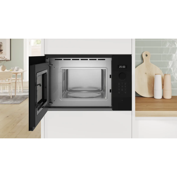 Фото - Комплект техніки Bosch Духова шафа + Мікрохвильова піч вбудована Bosch HUA736EA0T + BFL524MB2
