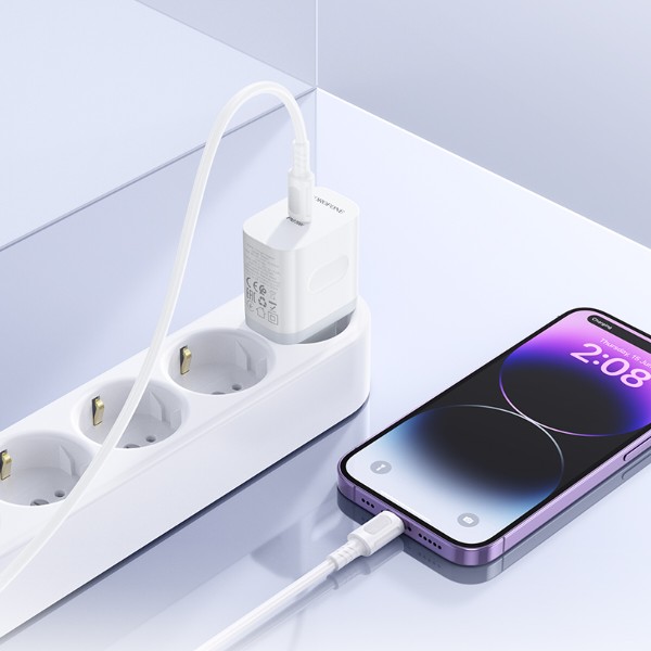 Фото - Мережевий зарядний пристрій BOROFONE BA99A Breeze single port PD20W charger White (6941991121357)