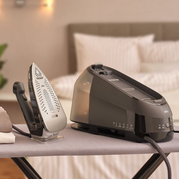 Фото - Праска з парогенератором Braun IS5249BK