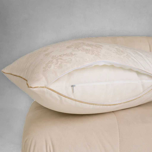 Фото - Подушка стандартная MirSon №15-15 Ferrero Silk Kapok Vanilla высокая 70х70 (2200011164359)