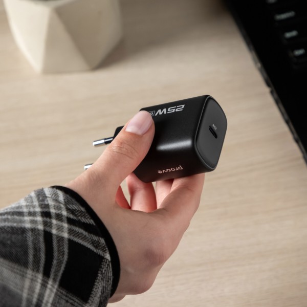 Фото - Сетевое зарядное устройство Proove Silicone Power 2 25W Type-C Black (WCSP25010001)