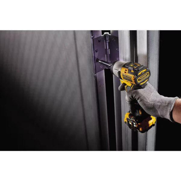 Фото - Шуруповерт DeWALT DCF801D2