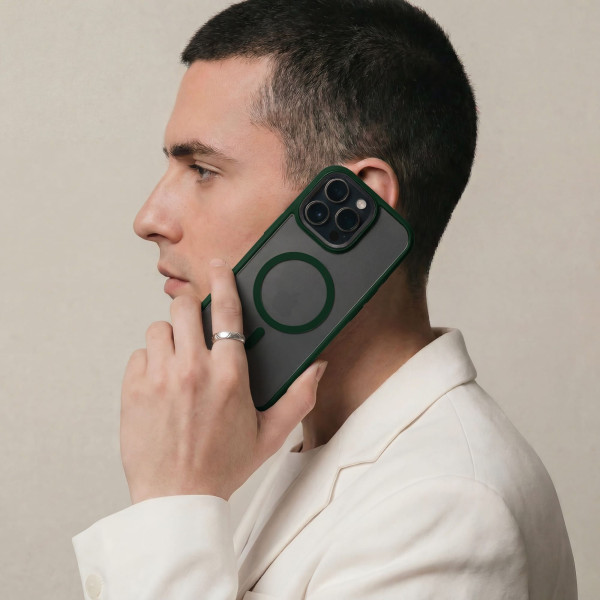 Фото - Чехол для смартфона Armorstandart Uniq Magsafe for Apple iPhone 15 Pro Dark Green (ARM75322)
