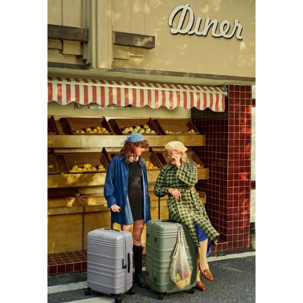 Фото - Чемодан NINETYGO Modern Luggage 28" Green (6941413244589)
