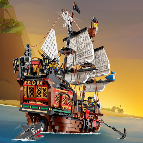 Фото - Конструктор LEGO Creator 3 v 1 Пиратский корабль (31109)