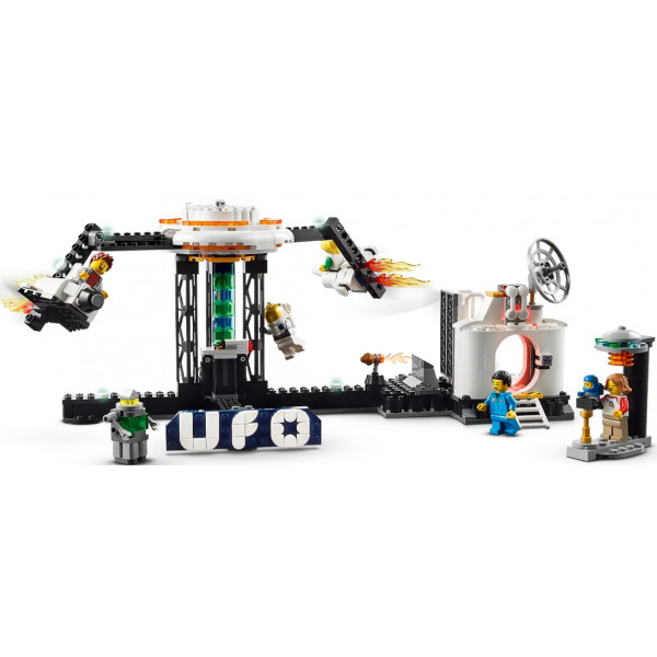 Фото - Конструктор LEGO Creator 3 v 1 Космічні гірки (31142)