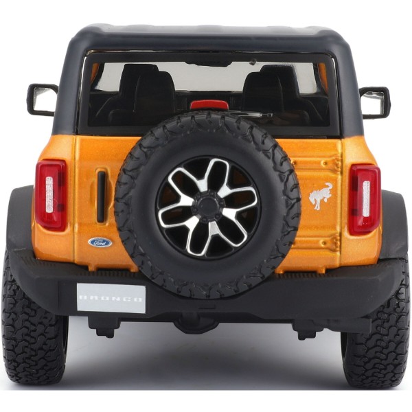 Фото - Коллекционная машинка 1:24 Maisto Ford Bronco, масштаб 1:24 (31530 met. orange)