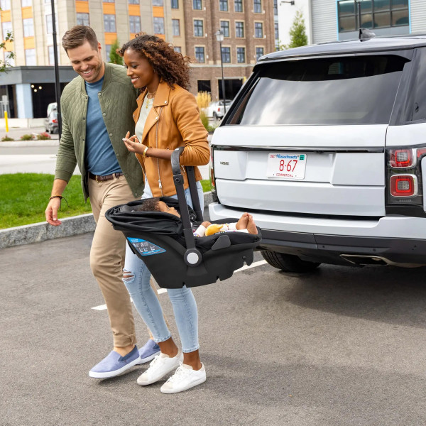 Фото - Автокресло Evenflo Shyft DualRide - Beaufort Black