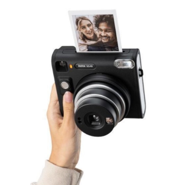 Фото - Комплект техники Fujifilm Фотокамера + Фотобумага Fujifilm INSTAX SQUARE SQ40 Black (16802802) + INSTAX SQUARE FILM EU 10X2/PK (16921634)