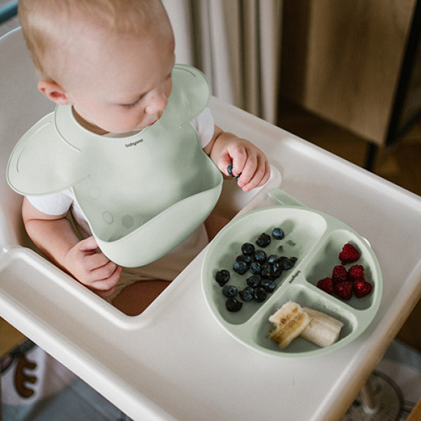 Фото - Тарілка для малюка BabyOno на три секції з присоскою Зелений (1482/03)