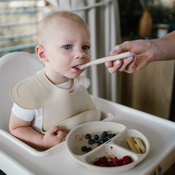 Фото - Тарілка для малюка BabyOno на три секції з присоскою Бежевий (1482/04)