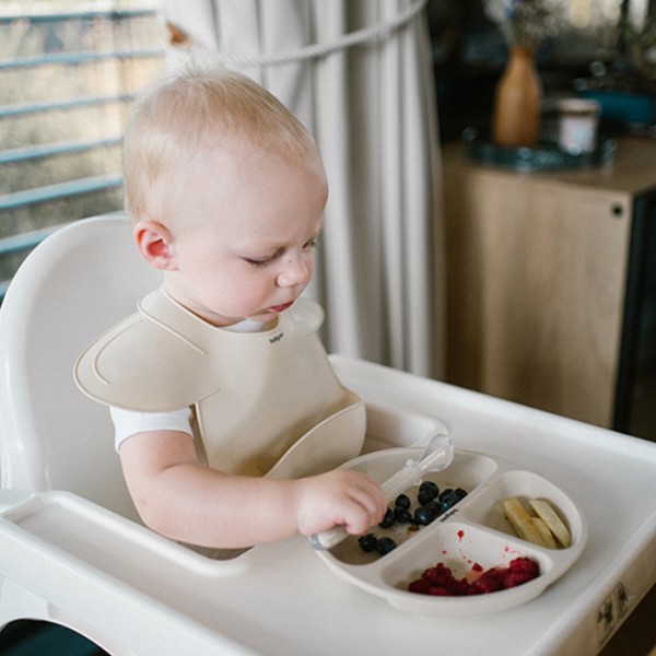 Фото - Тарілка для малюка BabyOno на три секції з присоскою Бежевий (1482/04)