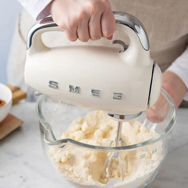 Фото - Миксер Smeg HMF01CREU Cream